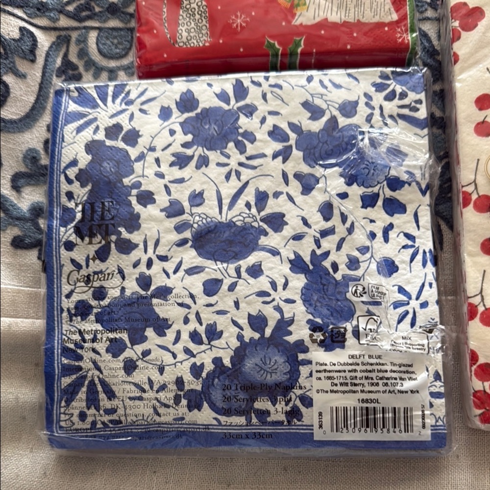 Caspari Floral and Festive Napkin Set - Picture 8 of 8